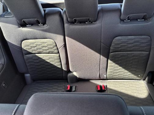 2025 Nissan Pathfinder SV FWD