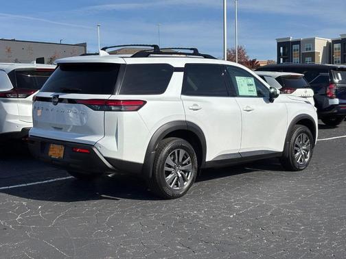 2025 Nissan Pathfinder SV FWD