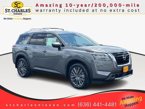 2025 Nissan Pathfinder SL