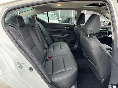 Pearl White Tricoat 2025 Nissan Altima SR FWD