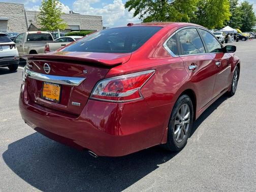 Cayenne Red 2015 Nissan Altima 2.5 S