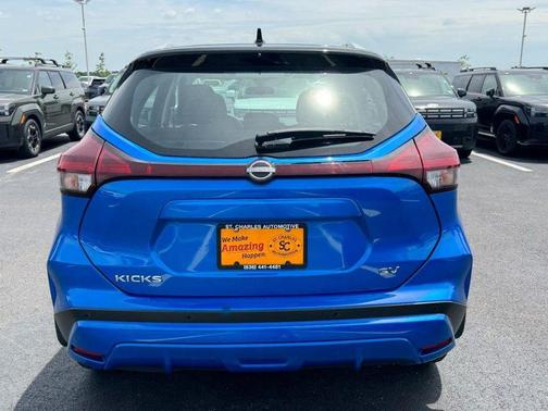 Electric Blue Metallic/Super Black 2024 Nissan Kicks SV