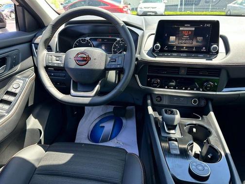 Super Black 2026 Nissan Rogue Rock Creek