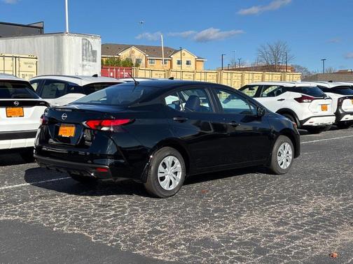 2025 Nissan Versa 1.6 S