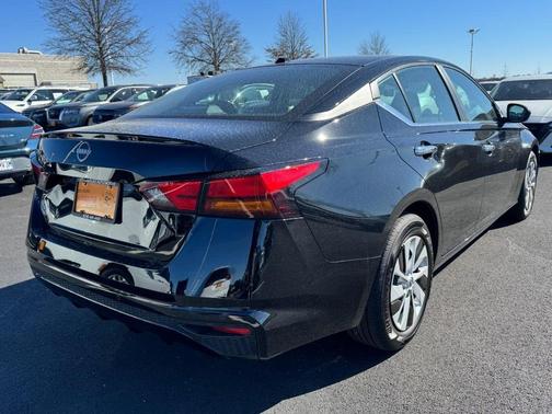 2025 Nissan Altima S FWD