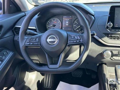 2025 Nissan Altima S FWD