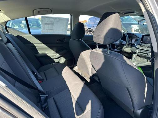 2025 Nissan Altima S FWD