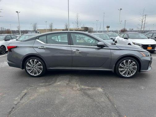 2025 Nissan Altima 2.5 SL