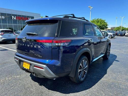 Deep Ocean Blue Pearl 2026 Nissan Pathfinder Platinum