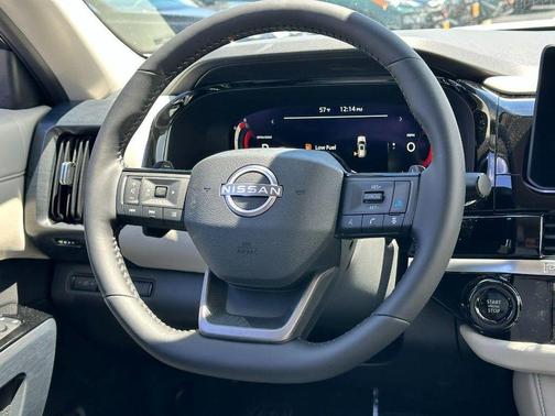 Everest White Pearl Tricoat 2026 Nissan Pathfinder SL