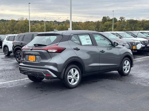 2025 Nissan Kicks S