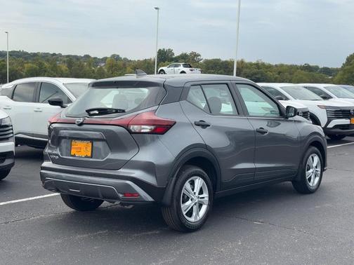 2025 Nissan Kicks S