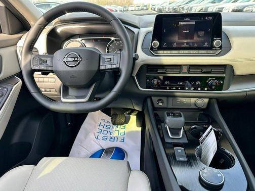 Everest White Pearl Tricoat 2026 Nissan Rogue Dark Armor