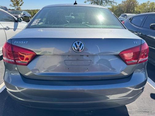 2015 Volkswagen Passat 1.8T Limited Edition