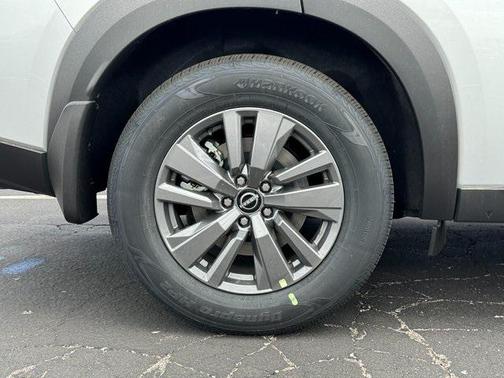 2025 Nissan Pathfinder S