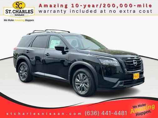2025 Nissan Pathfinder SV