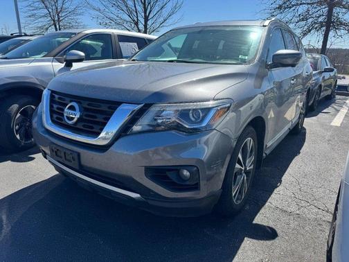 2017 Nissan Pathfinder Platinum