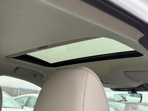 Aspen White Tricoat 2026 Nissan Sentra SL