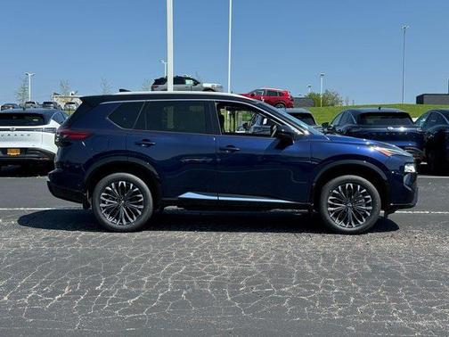 2025 Nissan Rogue Platinum