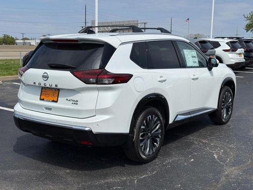 Everest White Pearl Tricoat 2026 Nissan Rogue Platinum