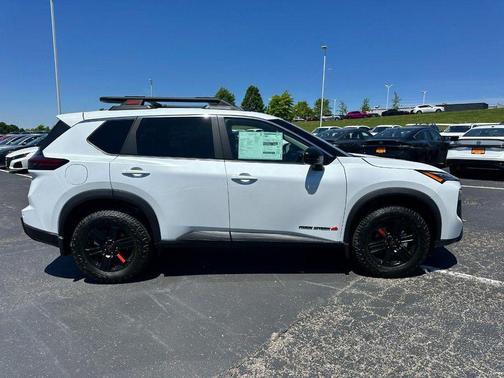 Everest White Pearl Tricoat 2026 Nissan Rogue Rock Creek