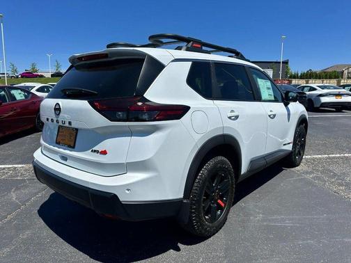Everest White Pearl Tricoat 2026 Nissan Rogue Rock Creek