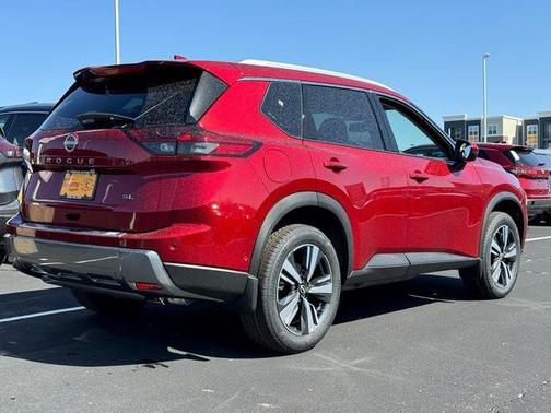2025 Nissan Rogue SL