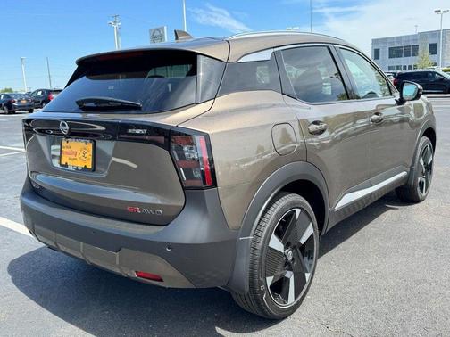 Canyon Bronze Metallic 2025 Nissan Kicks SR