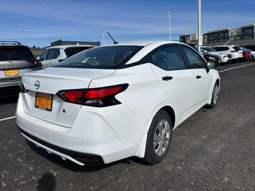 2025 Nissan Versa 1.6 S