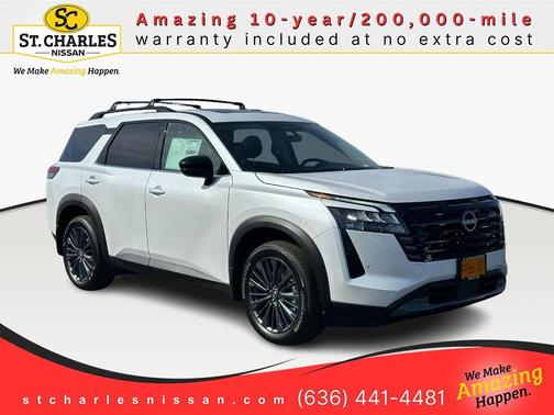 2026 Nissan Pathfinder SL