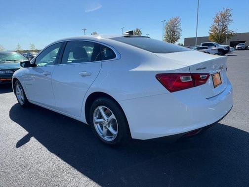 2017 Chevrolet Malibu 1LS
