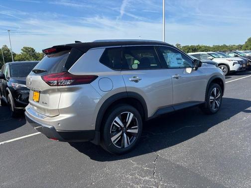 2025 Nissan Rogue SL