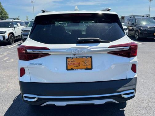 Snow White Pearl 2022 Kia Seltos EX