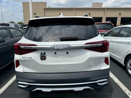 Snow White Pearl 2022 Kia Seltos EX