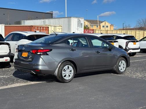 2025 Nissan Versa 1.6 S