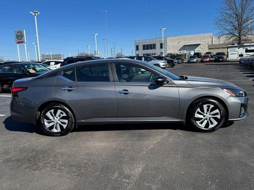 2025 Nissan Altima S FWD