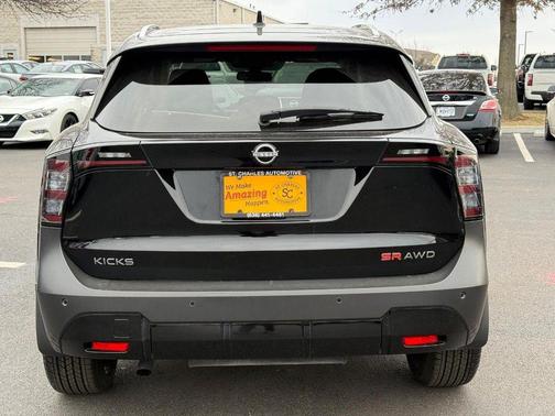 2025 Nissan Kicks SR