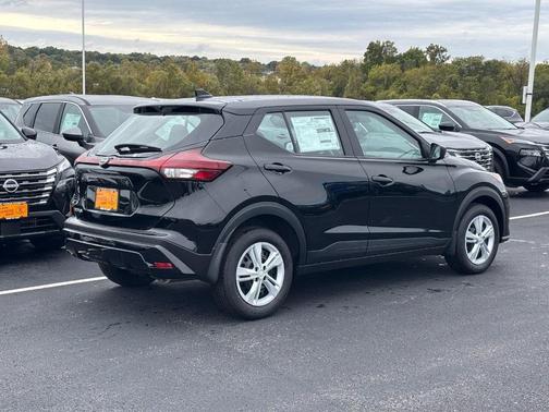 2025 Nissan Kicks S