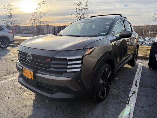 2025 Nissan Kicks SR