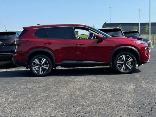 2025 Nissan Rogue SL