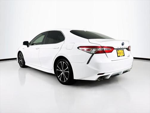 2019 Toyota Camry Hybrid XLE