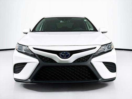 2019 Toyota Camry Hybrid XLE