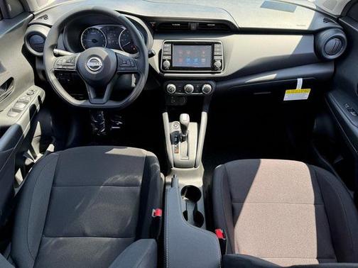 2025 Nissan Kicks S