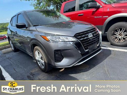 Gun Metallic 2024 Nissan Kicks S
