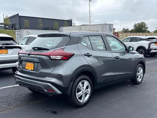 2025 Nissan Kicks S