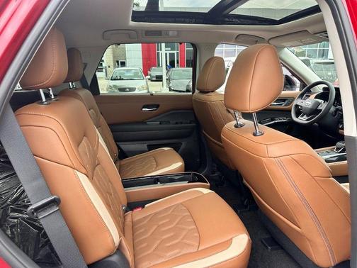 Scarlet Ember Tintcoat 2026 Nissan Pathfinder Platinum