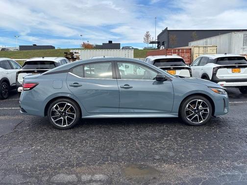 2025 Nissan Sentra SR