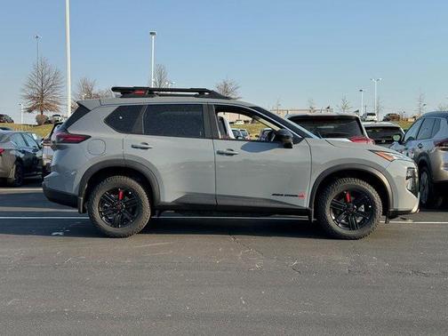2025 Nissan Rogue Rock Creek
