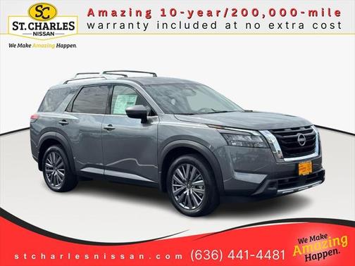 2025 Nissan Pathfinder SL