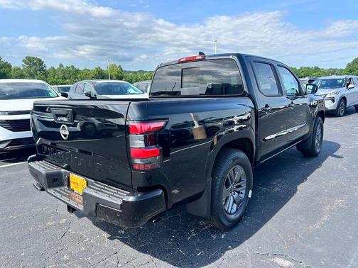 Super Black 2026 Nissan Frontier SV
